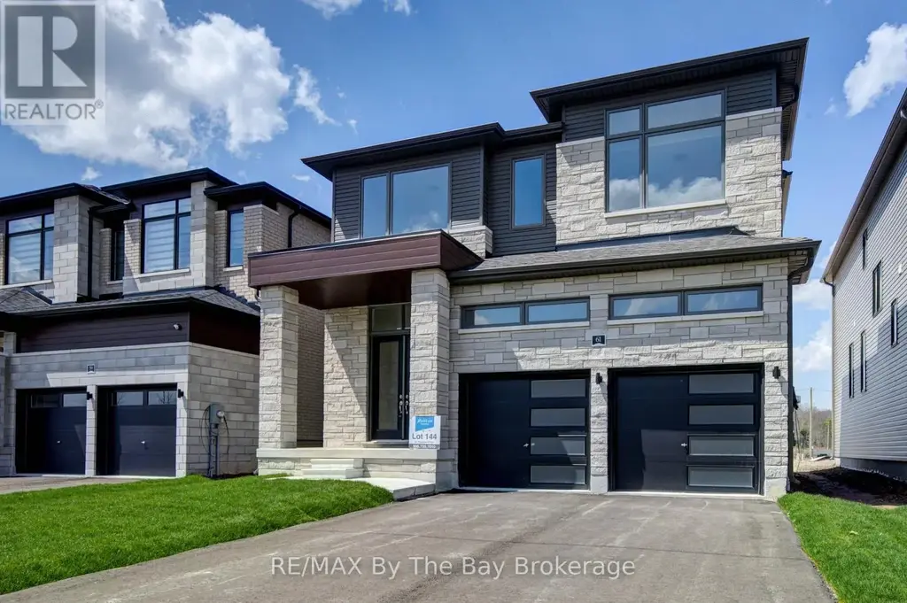61 Rosanne Circle, Wasaga Beach